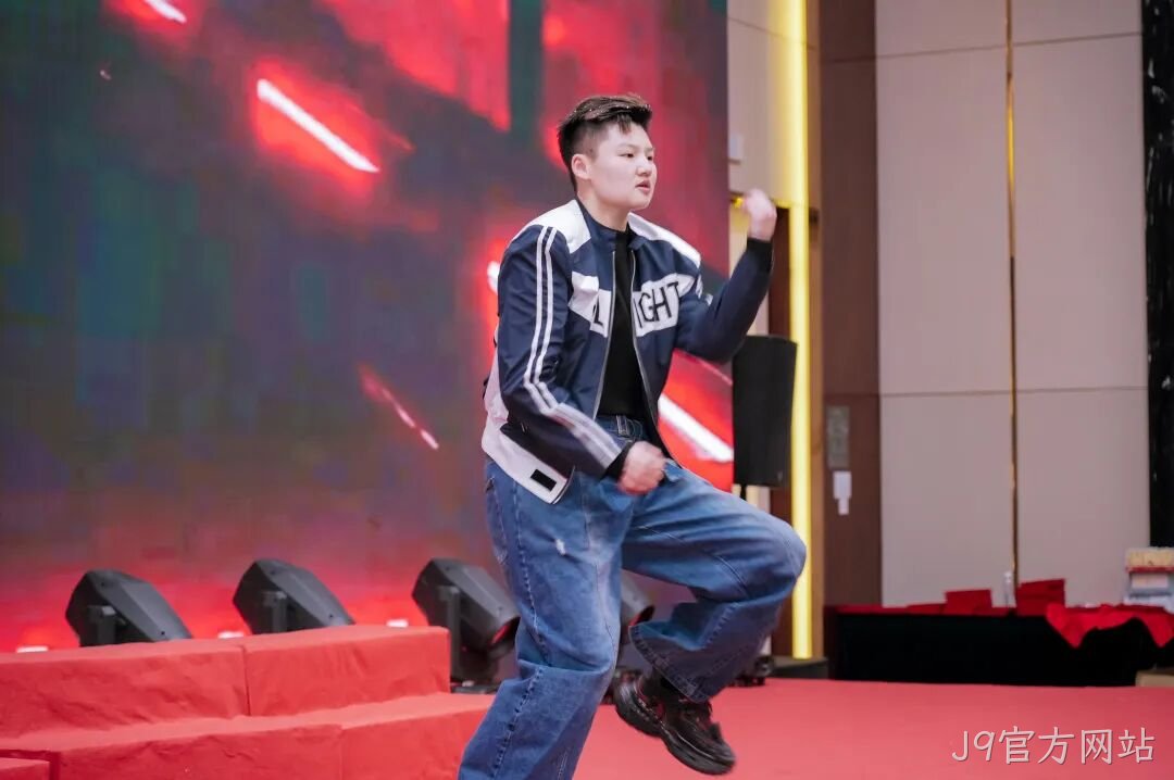 芯耀赛场,微力全开——J9官方网站2026新春宴会圆满举